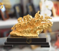 Tượng Bát Mã Truy Phong Mạ Vàng 24k cao cấp